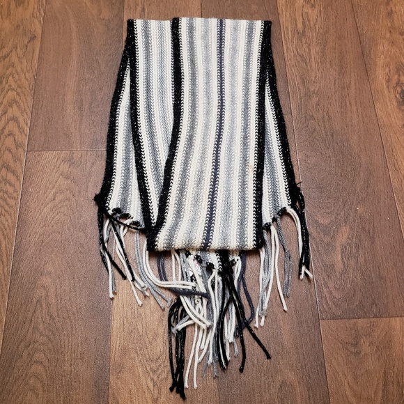 Old Navy Accessories - Old Navy Scarf
